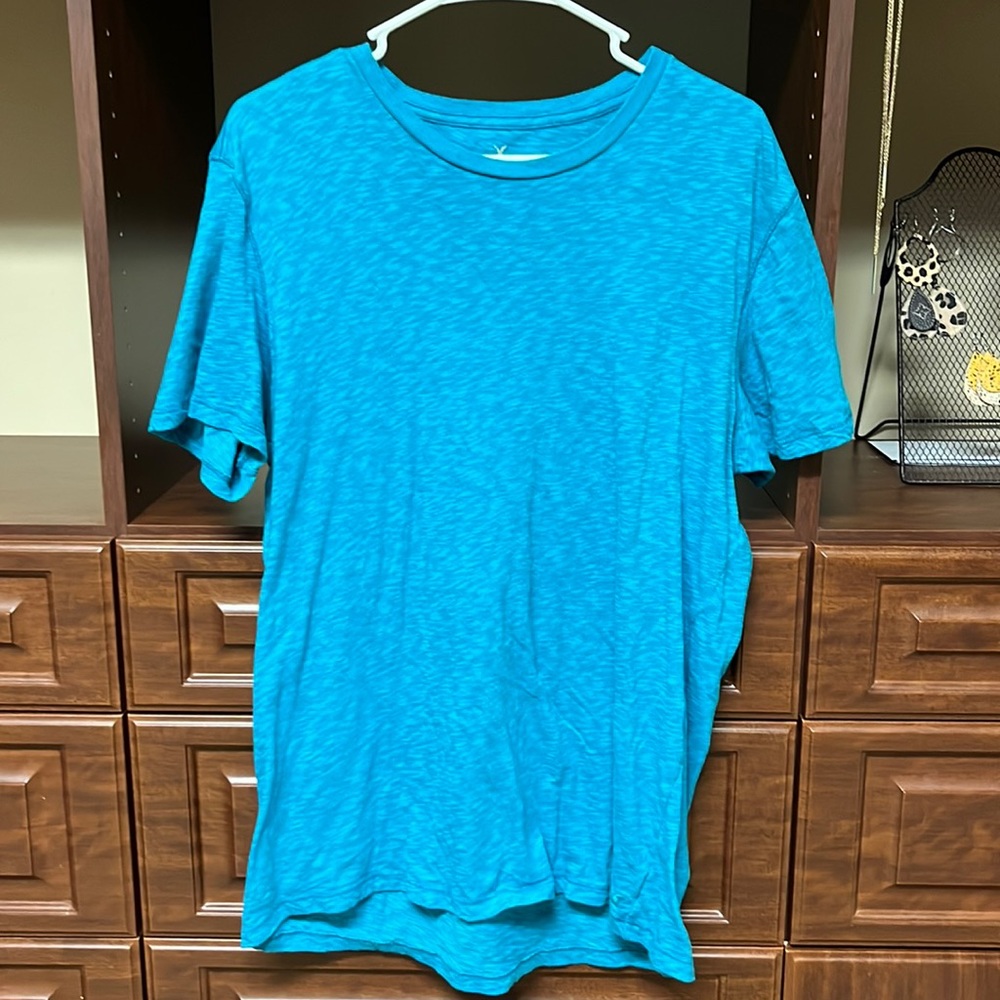 Men’s American eagle layering T-shirt.